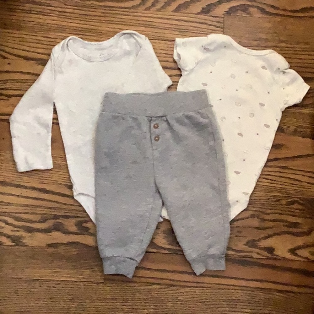 The Honest Company, Carter’s & Rene Rolfe Set of 3, Size 3-6 Months